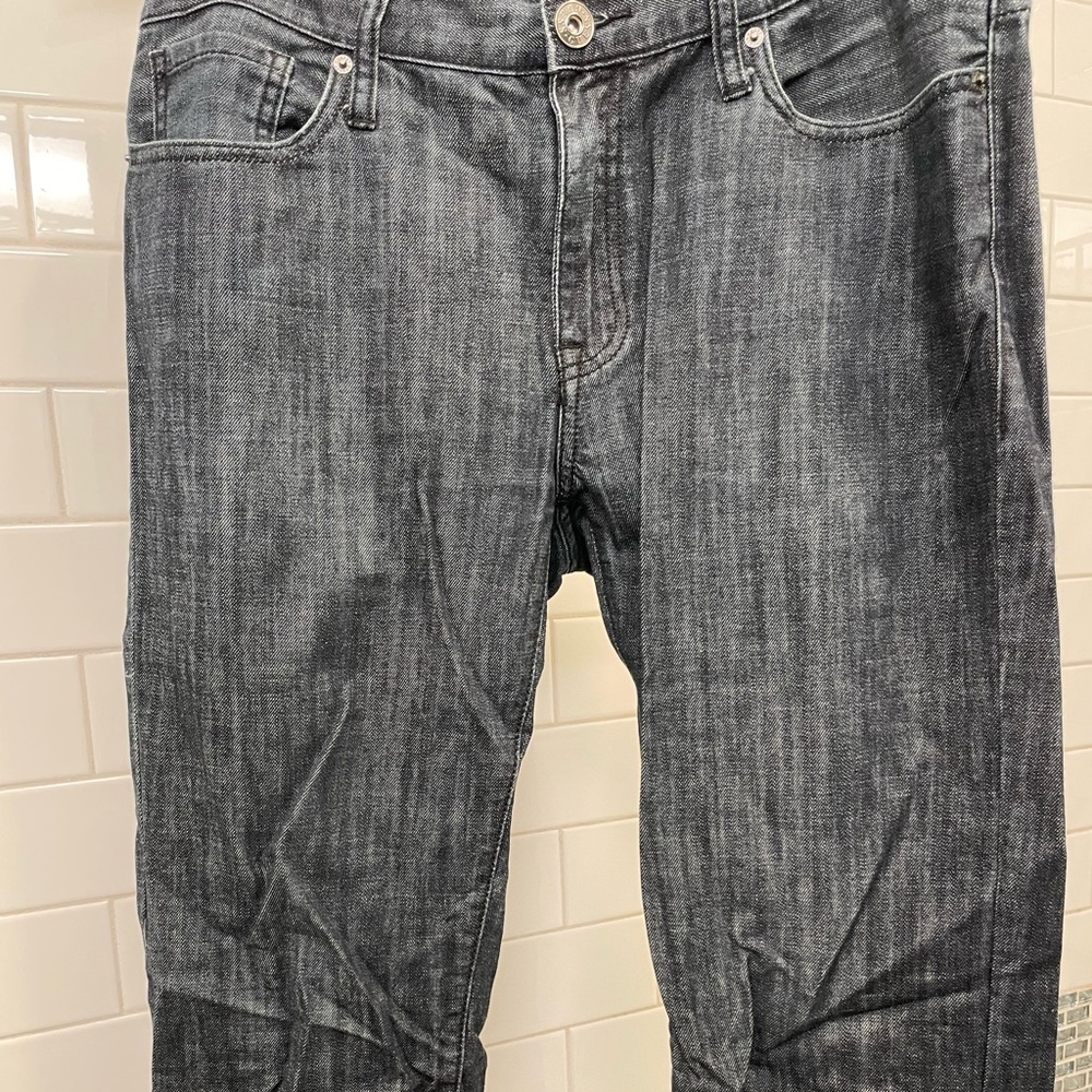 Guess Men’s Slim Jeans. Size 33x32